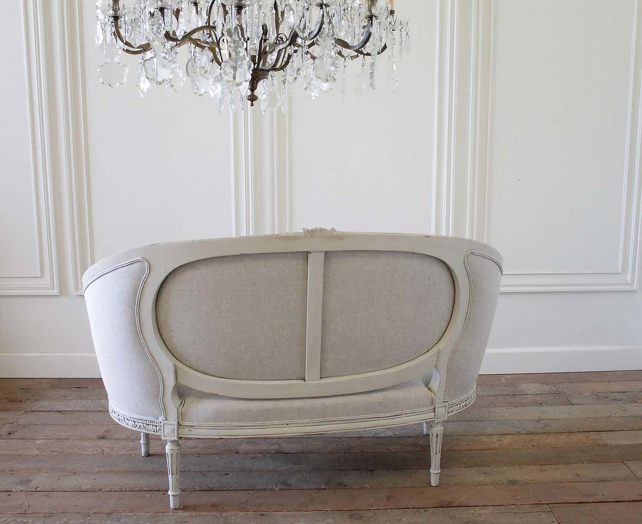 The Parisian Oval Whisper Sofa by Sidqa