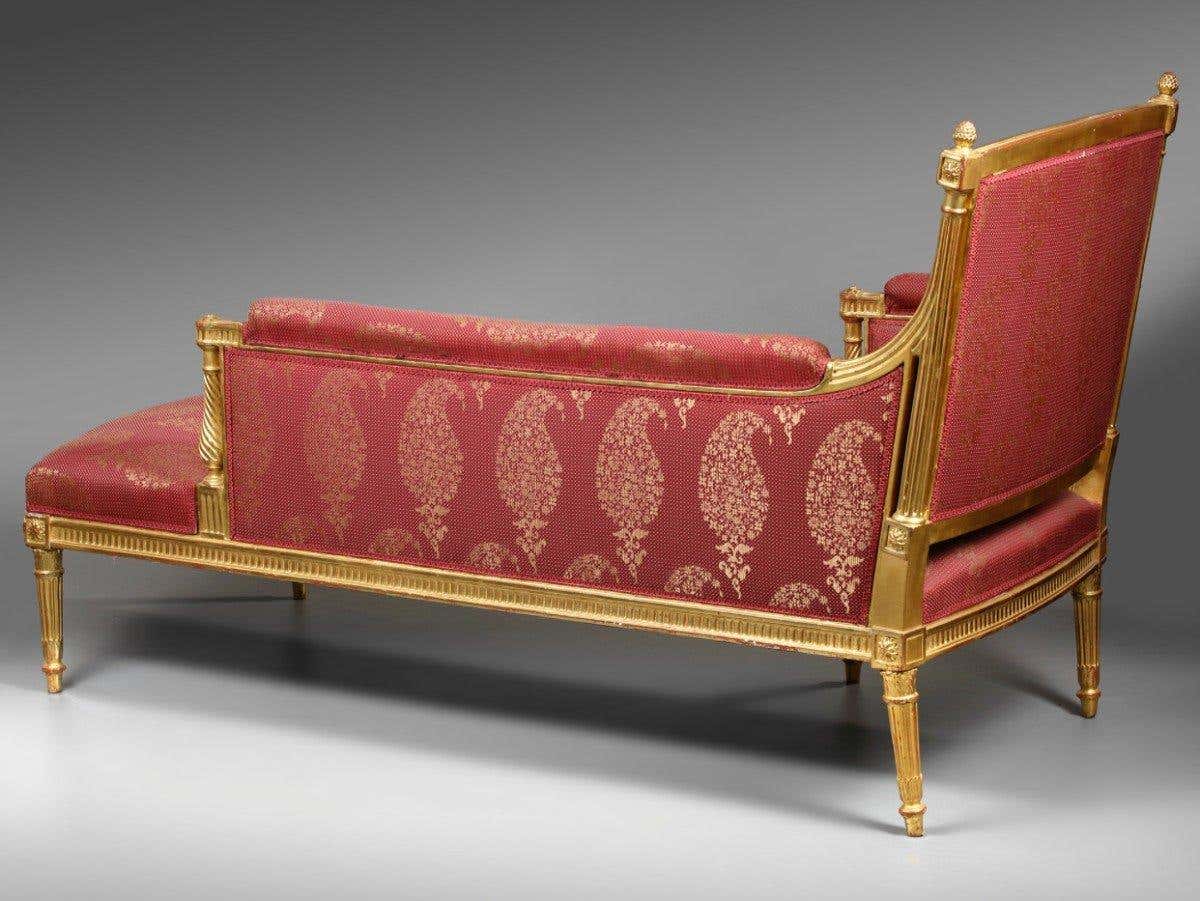 The Crimson Majesty Gold Divan by Sidqa