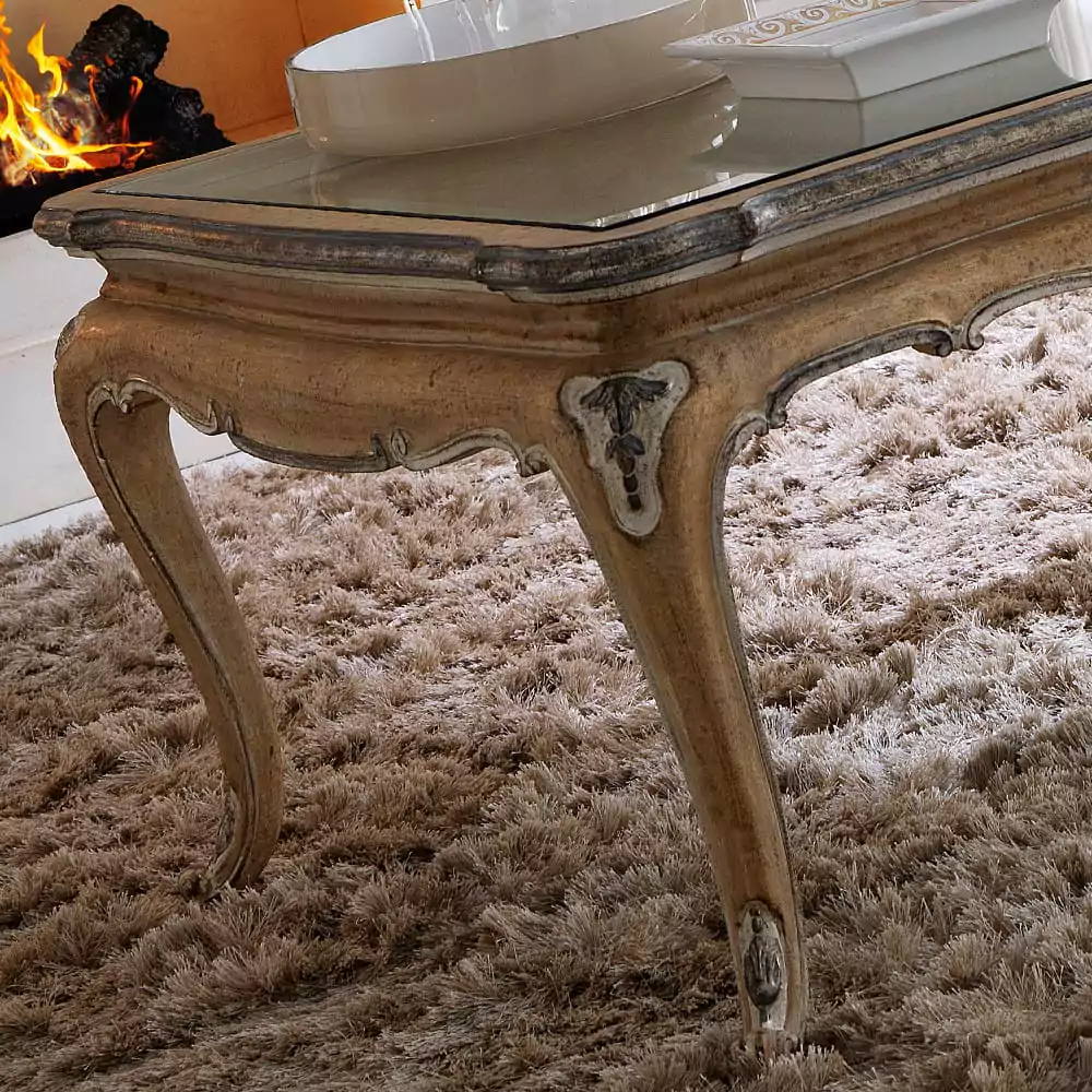 Sidqa Royal European Coffee Table