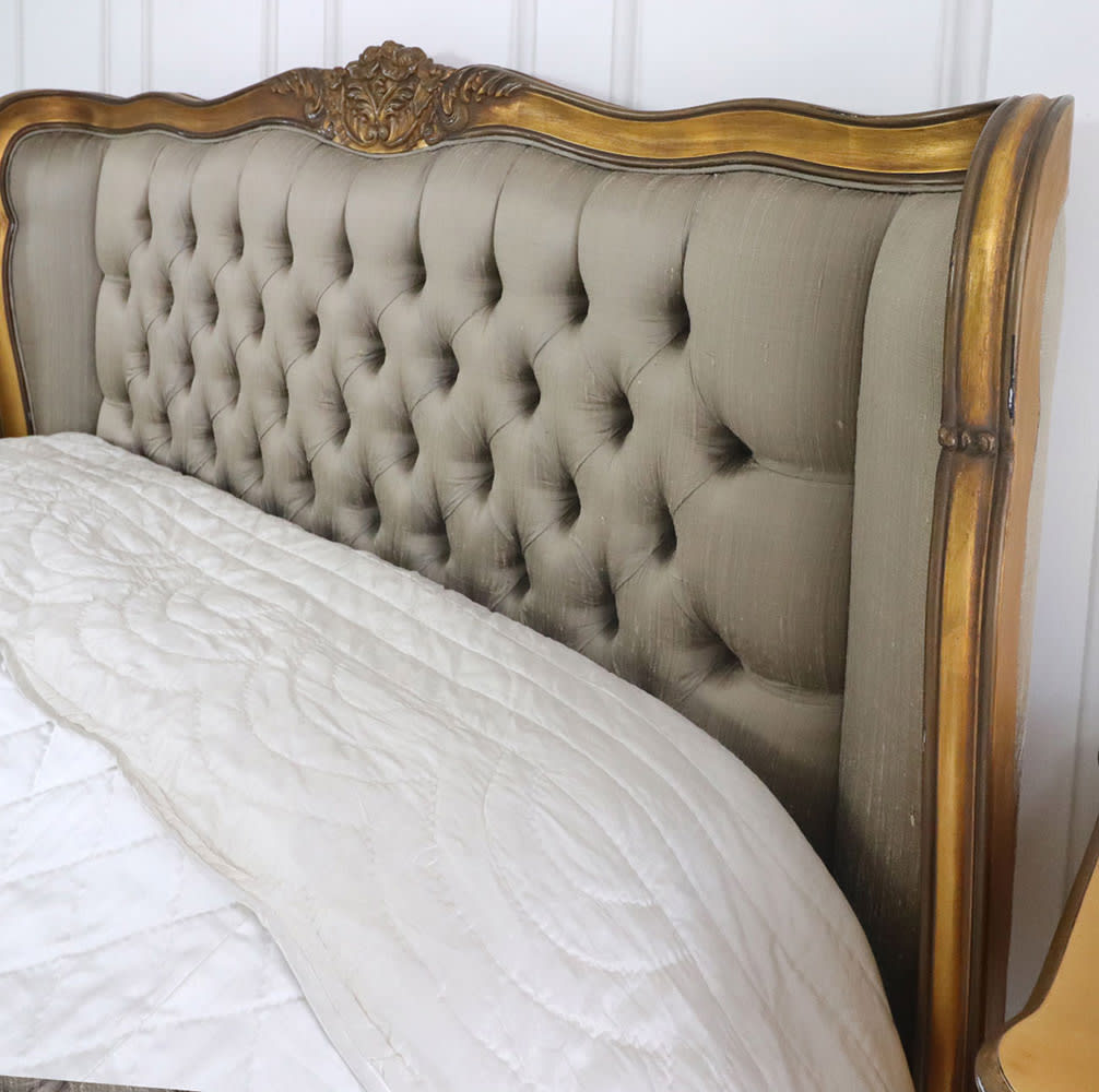 Sidqa Gold Grand Bed with Ornate Carvings