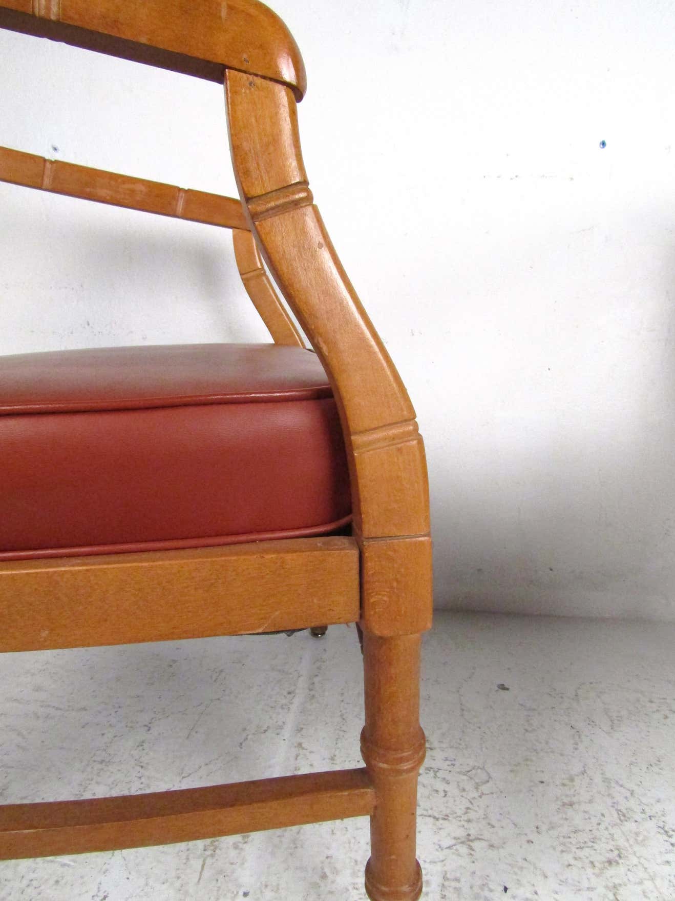 The Vintage Red Leatherette Antique Wide Chair by Sidqa