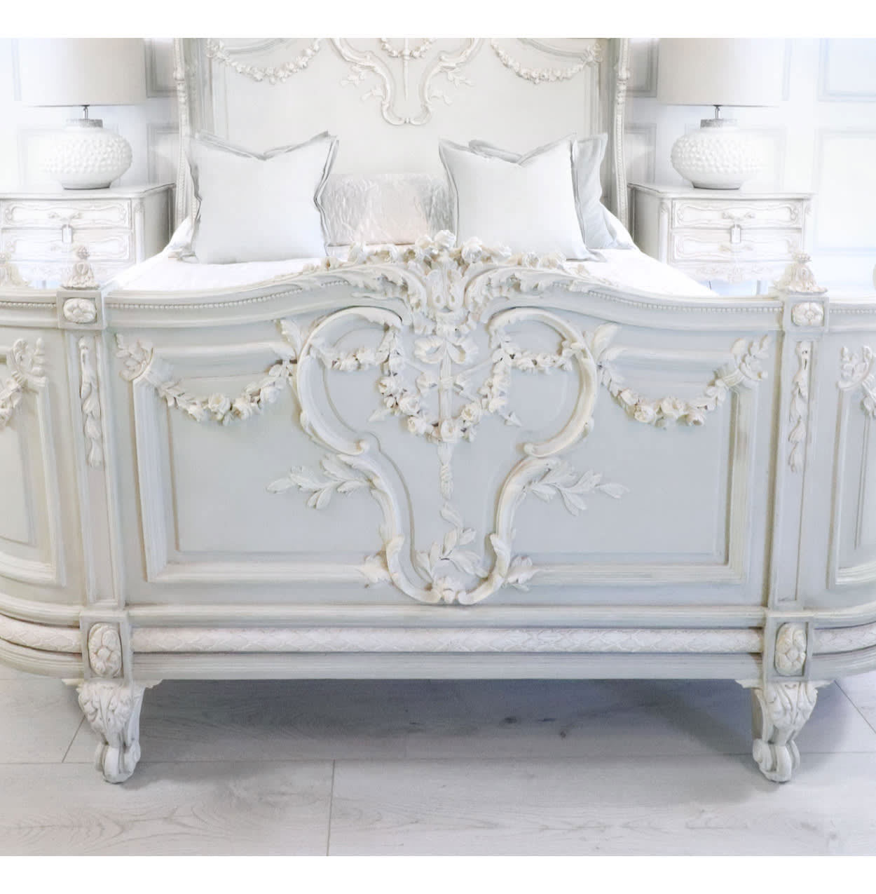 Sidqa French White Grand Bed with Vine Carvings