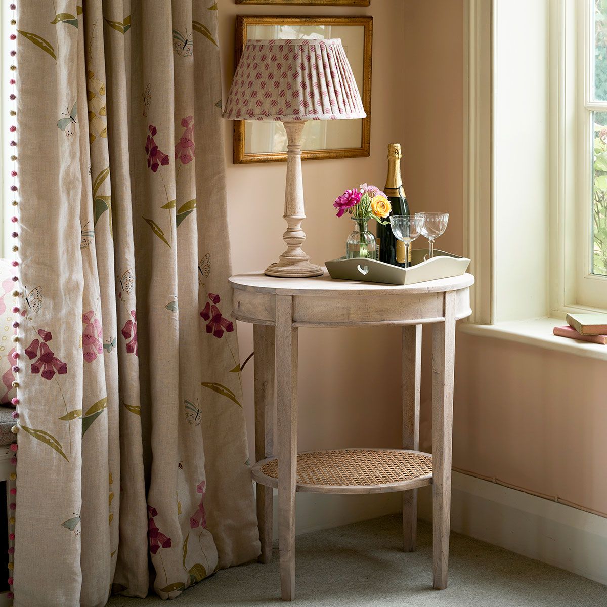 Belle Fleur Table Lamp